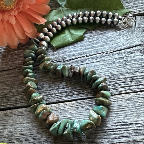 Sterling Silver Green Turquoise Nuggets Bead Necklace. 18 inch - Picture 3 of 12